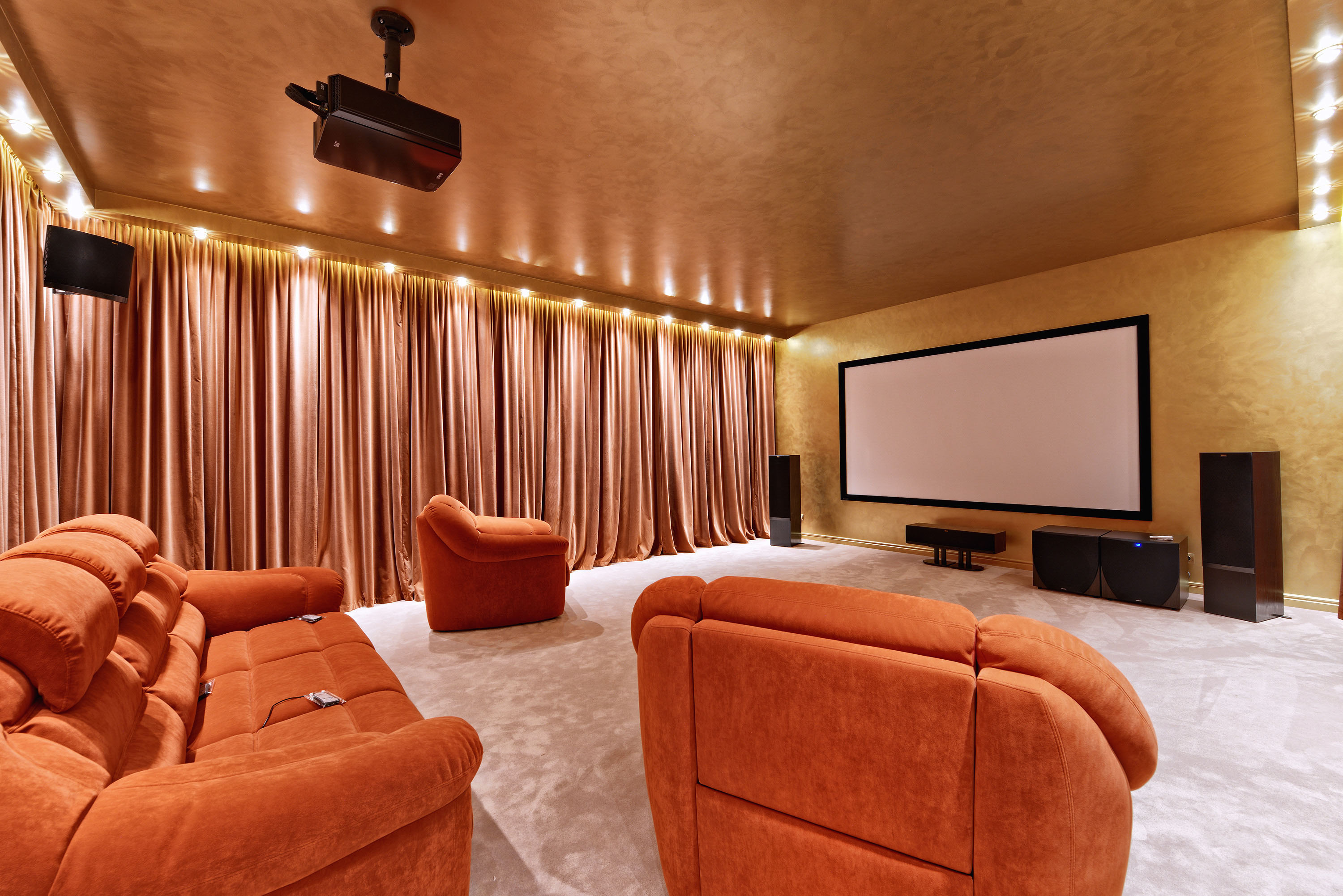 7 Ways a Home Theater Designer Maximizes Your Space