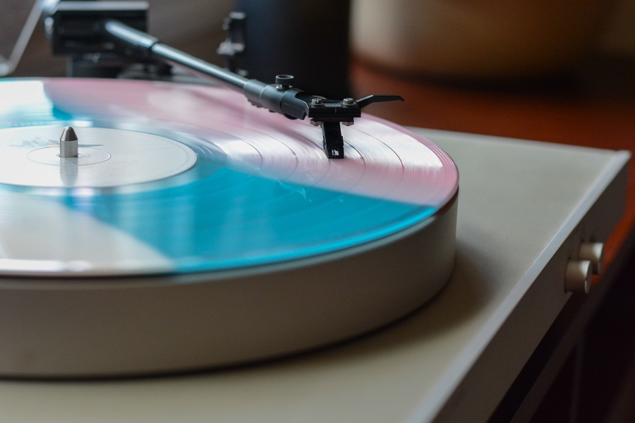 The Vinyl Revival: Bring Back Music the Way Your Remember It
